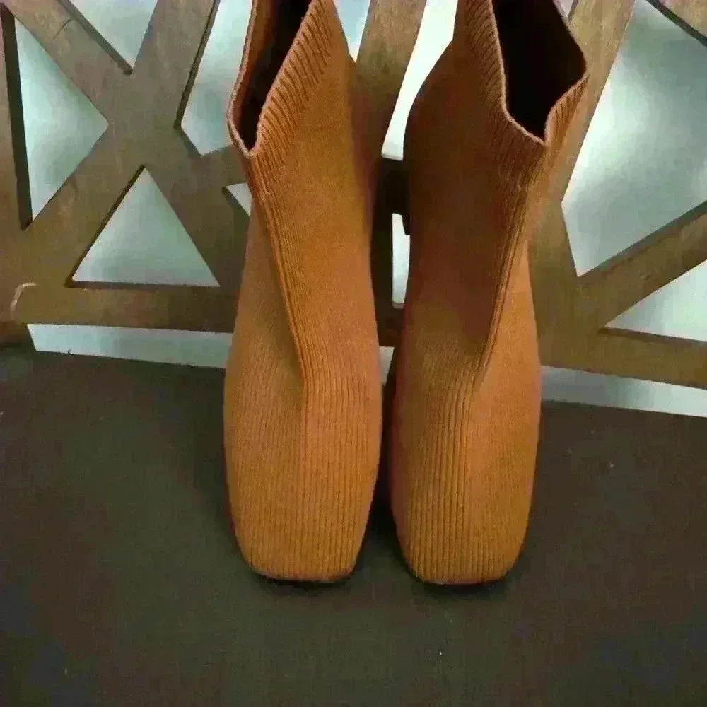 TIJN Libby Sock Boot Women's in Brown New with out box